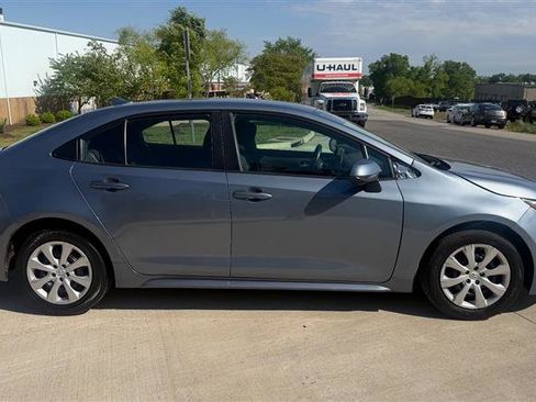 Used 2021 Toyota Corolla LE FWD image 6