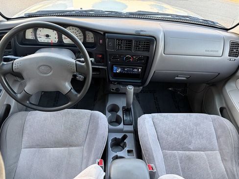Used 2003 Toyota Tacoma PreRunner RWD image 26