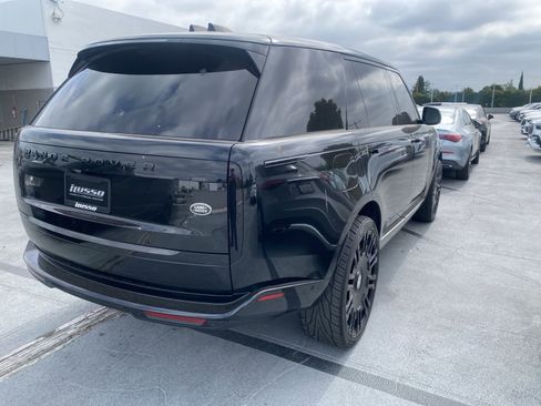 Used 2023 Land Rover Range Rover Long Wheelbase Autobiography AWD/4WD image 3