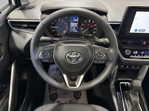 Used 2024 Toyota Corolla Cross LE AWD/4WD image 21