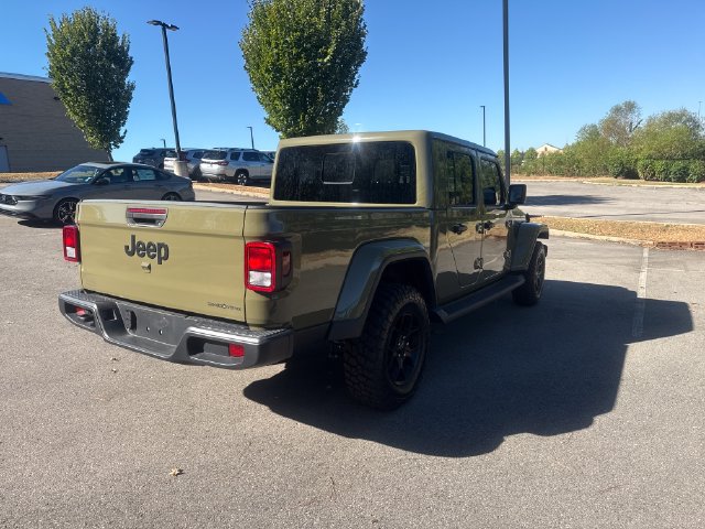 Used 2025 Jeep Gladiator Sport AWD/4WD image 4
