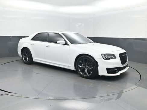 Used 2022 Chrysler 300 S RWD image 28
