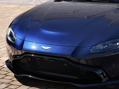 Used 2020 Aston Martin V8 Vantage Coupe RWD image 16