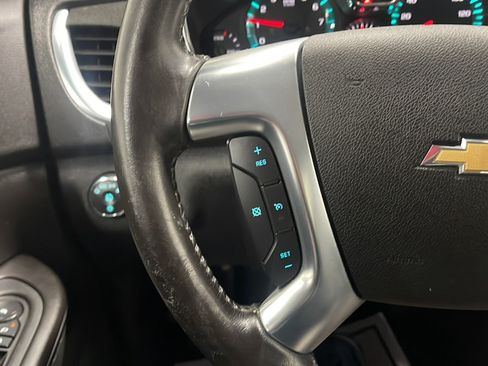 Used 2016 Chevrolet Traverse LT FWD image 6
