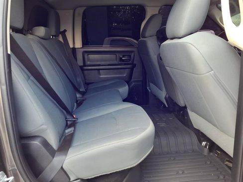 Used 2015 RAM 2500 Tradesman w/ Chrome Appearance Group AWD/4WD image 12
