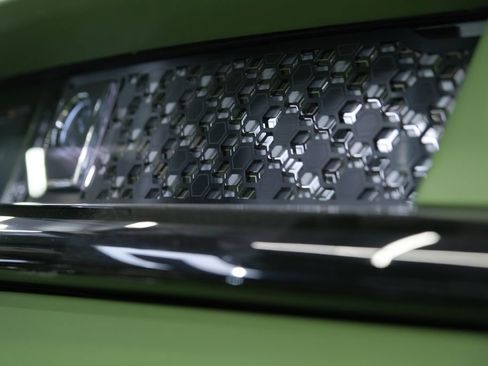 Used 2023 Rolls-Royce Phantom Sedan w/ The Phantom Package RWD image 64