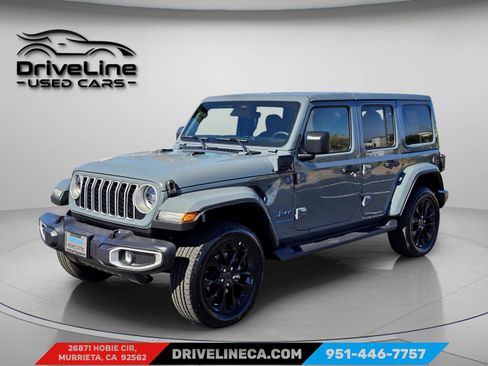 Used 2025 Jeep Wrangler Unlimited Sahara AWD/4WD image 1