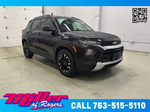 Used 2022 Chevrolet TrailBlazer LT w/ Convenience Package FWD image 1
