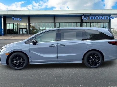 Used 2026 Honda Odyssey Sport-L image 11