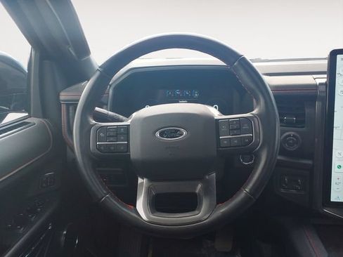 Used 2023 Ford Expedition Limited AWD/4WD image 12
