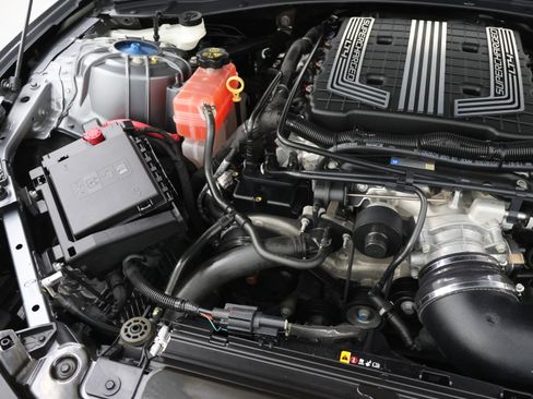 Used 2021 Chevrolet Camaro ZL1 RWD image 17