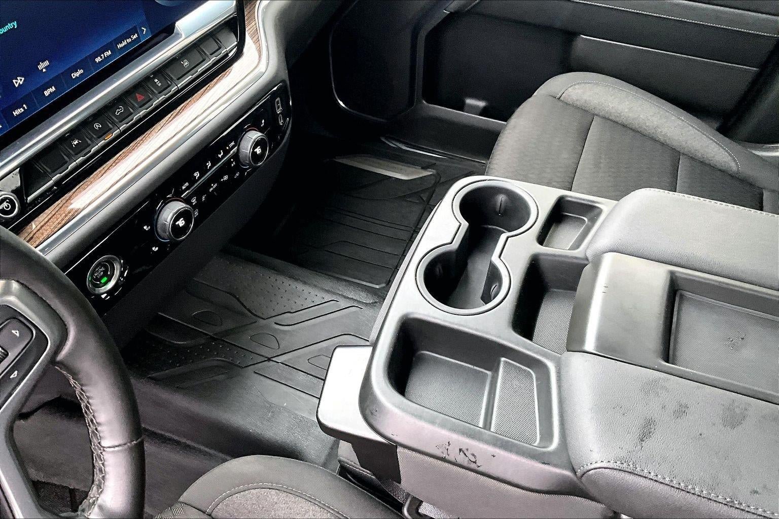 Used 2024 Chevrolet Silverado 1500 LT AWD/4WD image 18