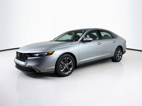 Certified 2024 Honda Accord EX image 4