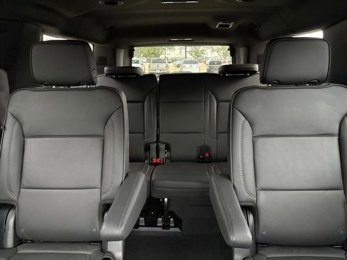 Certified 2025 GMC Yukon XL Denali AWD/4WD image 25