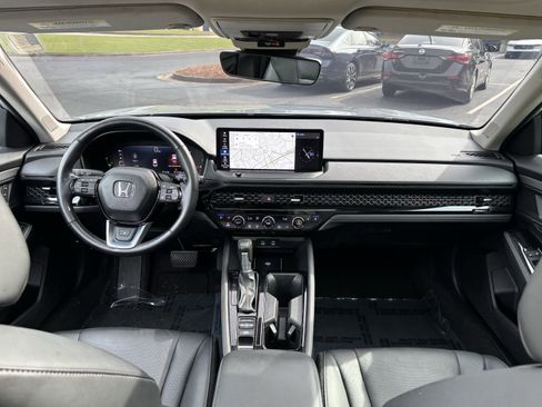 Used 2025 Honda Accord Touring image 33