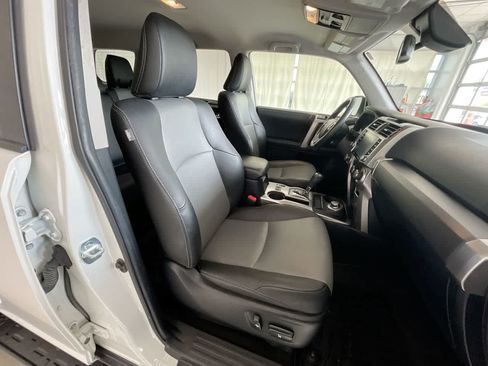 Certified 2021 Toyota 4Runner SR5 Premium AWD/4WD image 24