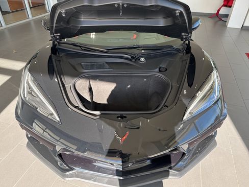 Used 2025 Chevrolet Corvette Stingray Preferred Cpe w/ 2LT image 13