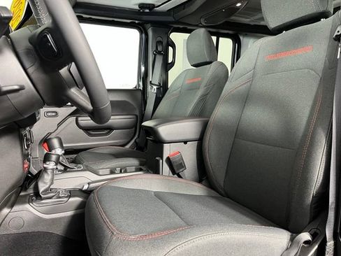 Used 2026 Jeep Wrangler Unlimited Rubicon AWD/4WD image 17