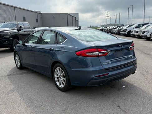 Used 2019 Ford Fusion SE FWD image 18