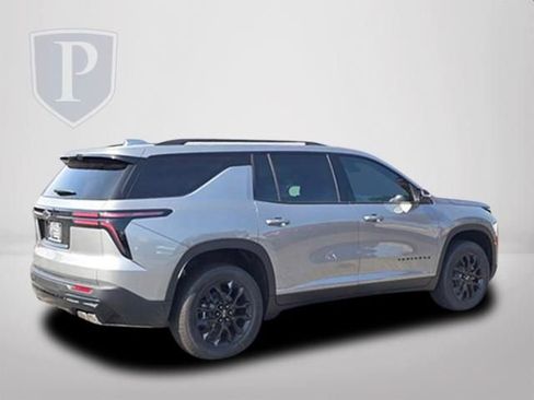 New 2026 Chevrolet Traverse LT w/ Midnight/Sport Edition FWD image 5