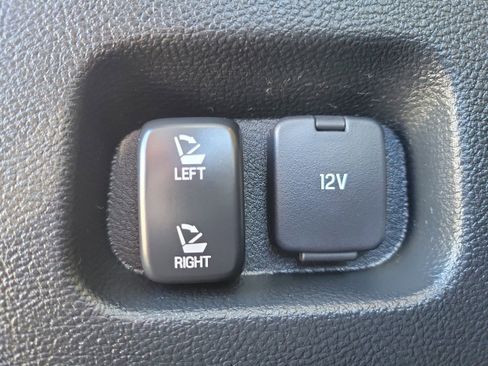 Used 2023 Ford Edge SEL w/ Convenience Package AWD/4WD image 9