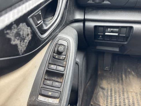 Used 2017 Subaru Impreza 2.0i Premium image 22