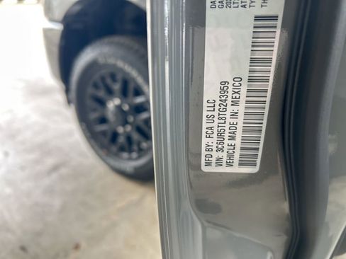 New 2026 RAM 2500 Limited image 47