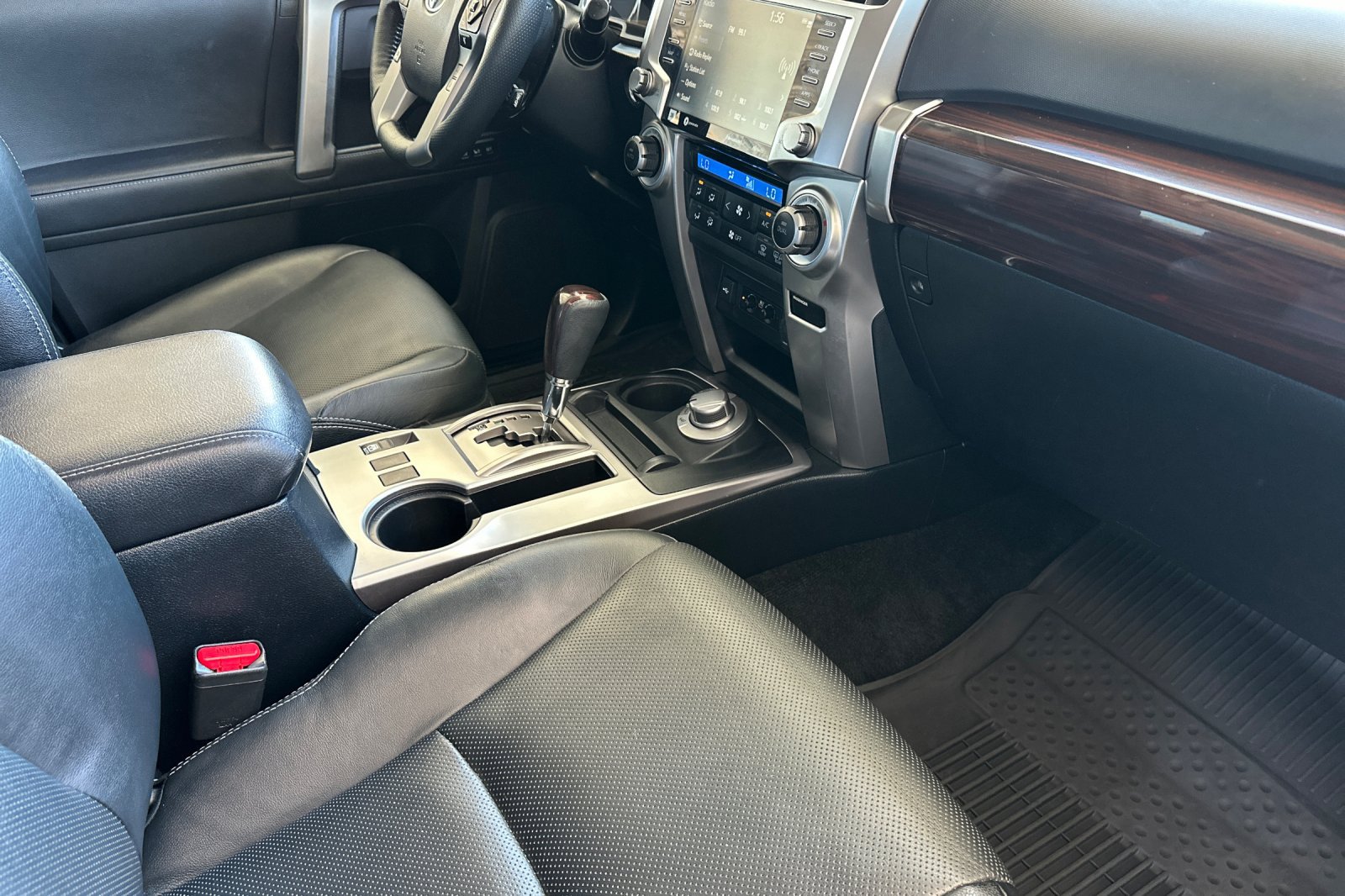 Used 2023 Toyota 4Runner Limited AWD/4WD image 17