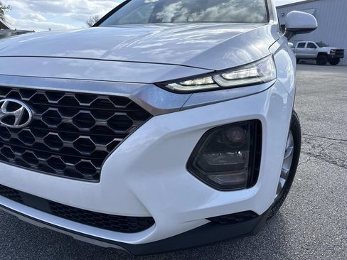 Used 2020 Hyundai Santa Fe SE image 9