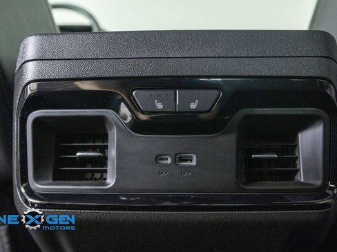 Used 2025 Chevrolet Silverado 1500 ZR2 w/ Technology Package AWD/4WD image 31