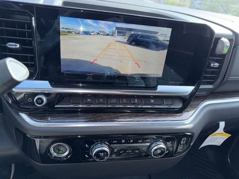 Used 2022 GMC Sierra 1500 Elevation image 12