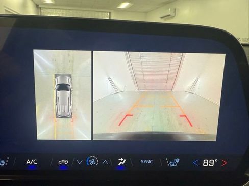 New 2026 Chevrolet Traverse LT w/ Driver Confidence Package image 22