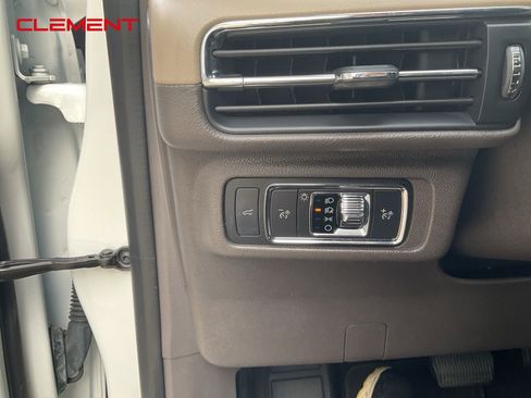 Used 2022 Lincoln Corsair Reserve w/ Elements Package image 37