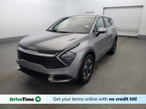 Used 2023 Kia Sportage LX image 1