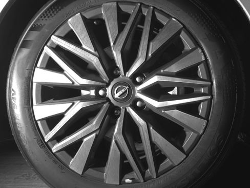 Used 2025 Nissan Altima 2.5 SV image 13