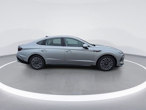 New 2025 Hyundai Sonata SEL FWD image 9