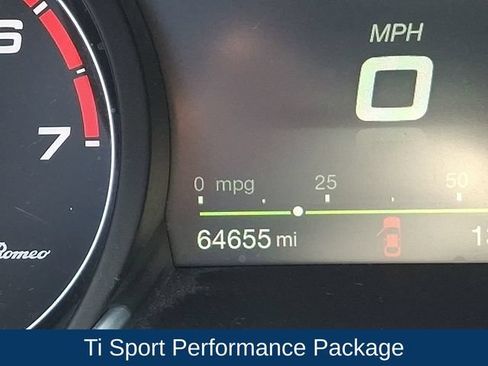 Used 2018 Alfa Romeo Giulia Ti Sport w/ Quick Order Package 22S Sport AWD/4WD image 6