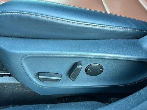 Used 2022 Ford Maverick Lariat w/ Lariat Luxury Package image 11