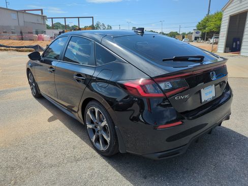 Used 2025 Honda Civic Sport Touring image 7