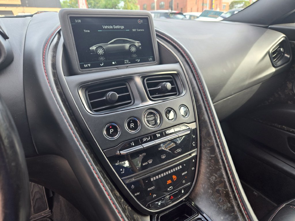 Used 2018 Aston Martin DB11 Coupe RWD image 13