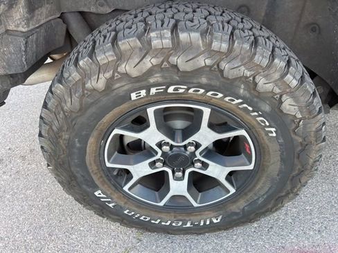 Used 2023 Jeep Wrangler Unlimited Rubicon image 14