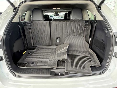 Used 2026 Toyota Highlander XLE AWD/4WD image 37