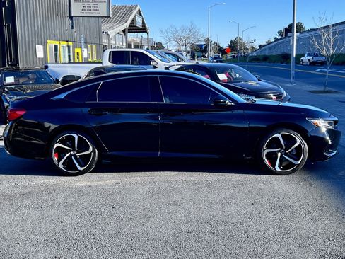 Used 2021 Honda Accord Sport image 4