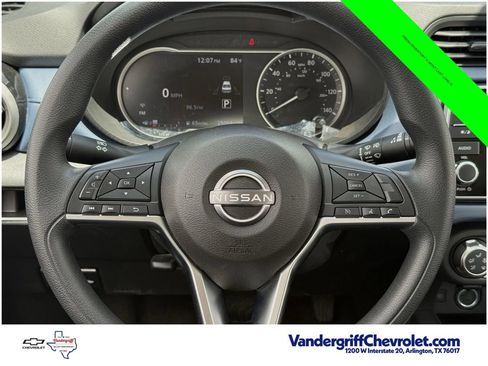 Used 2025 Nissan Versa SV FWD image 11