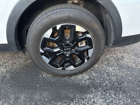 Used 2024 Kia Sorento S AWD/4WD image 26