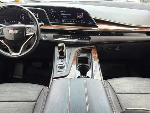 Used 2023 Cadillac Escalade Premium Luxury RWD image 28