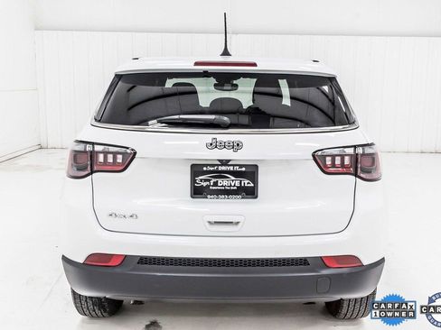 Used 2025 Jeep Compass Sport image 7