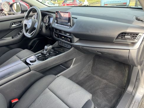 Used 2024 Nissan Rogue SV image 38