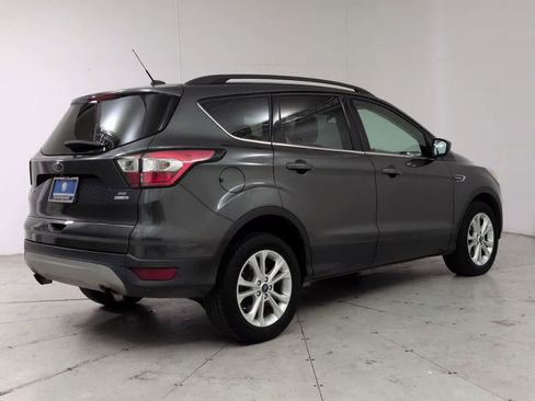 Used 2018 Ford Escape SE w/ Ford Safe & Smart Package AWD/4WD image 6