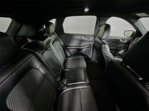 Used 2025 Ford Escape ST-Line image 25
